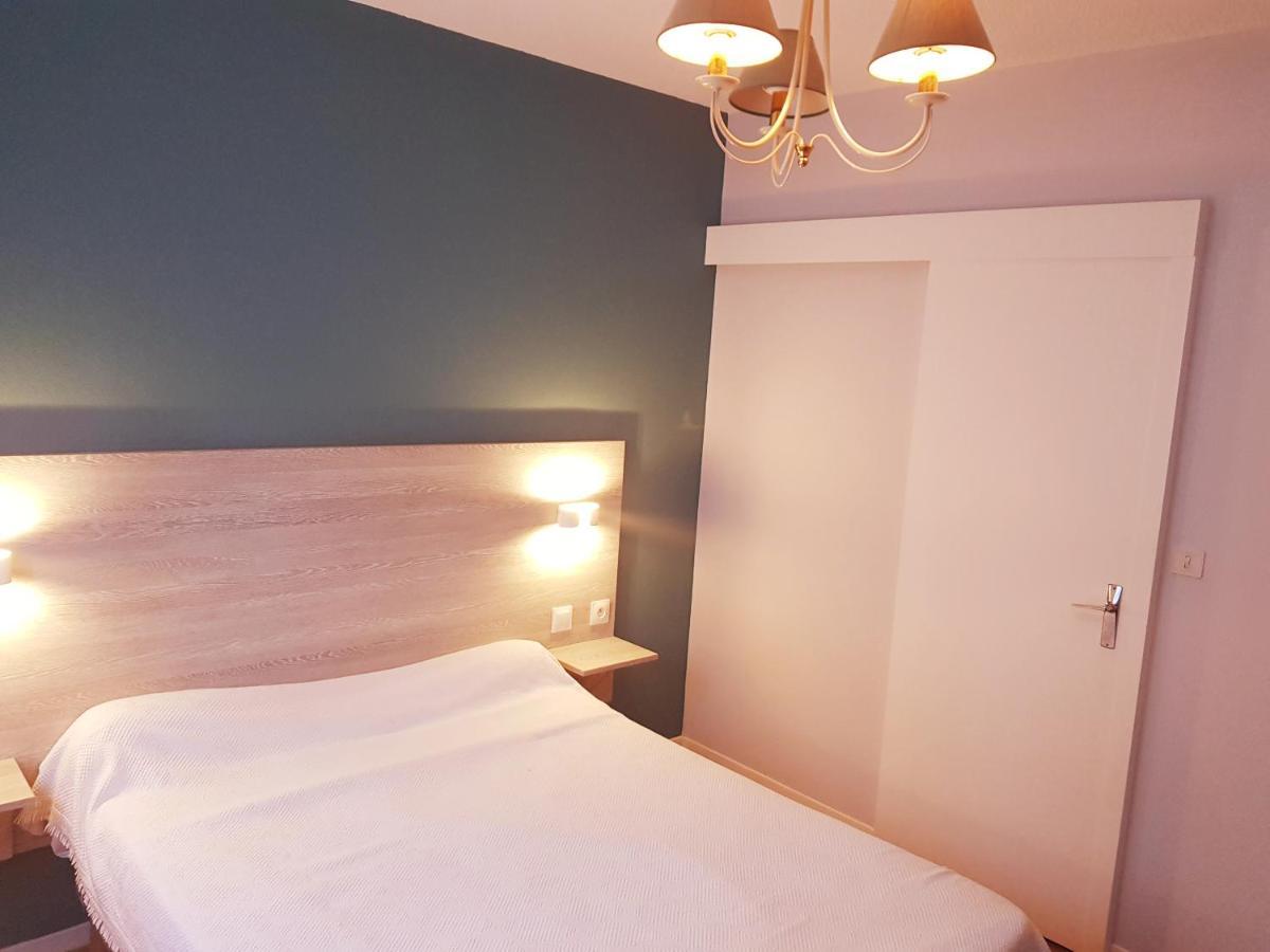 Hotel Restaurant Le Bourgneuf Morlaas Eksteriør billede